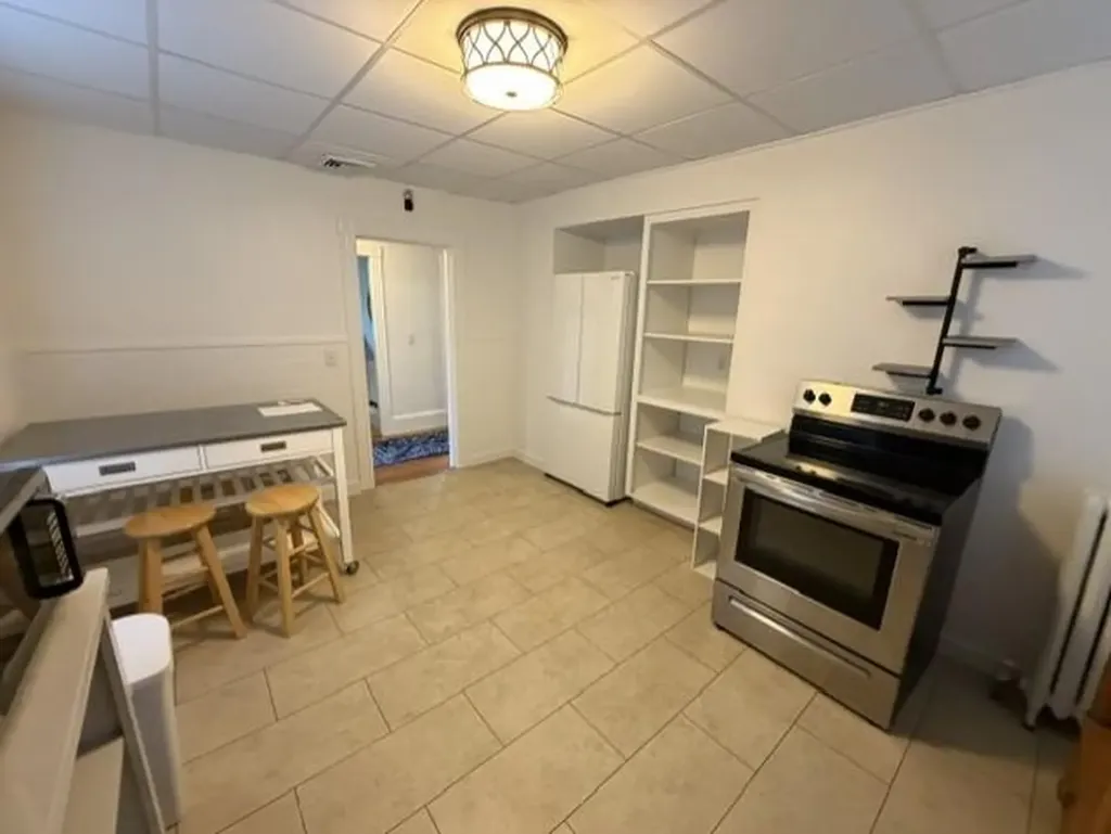 547 Spring Street Newport RI 02840