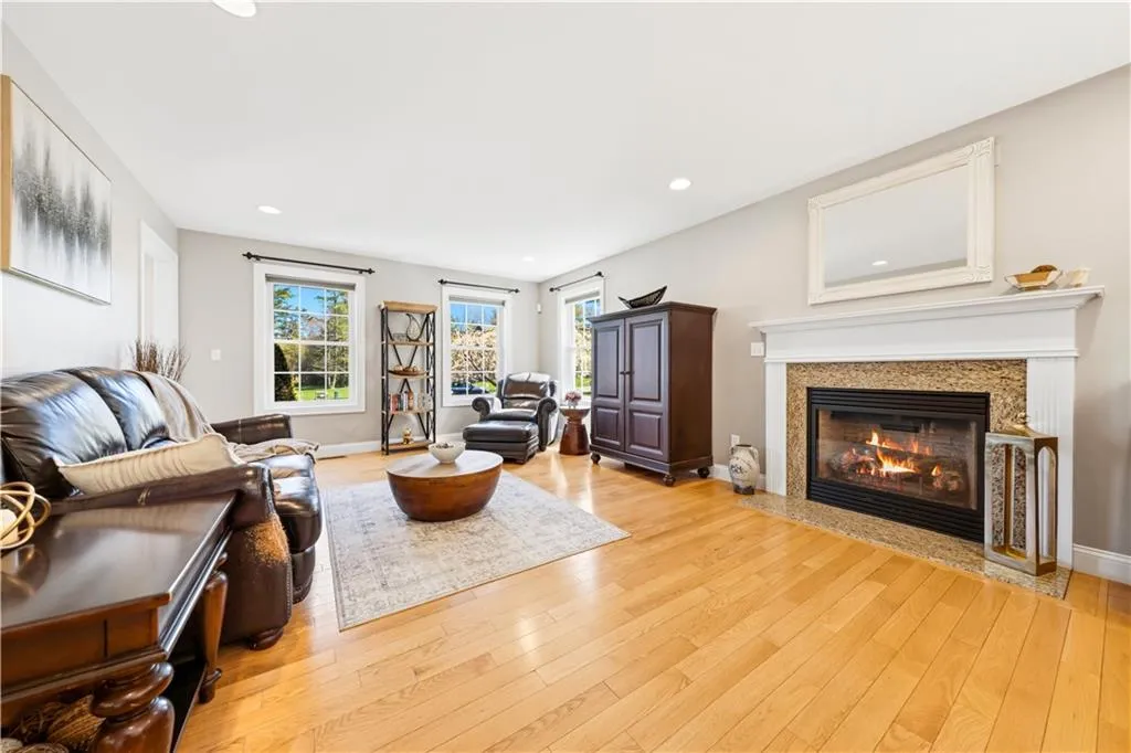 206 Burnside Avenue Seekonk MA 02771