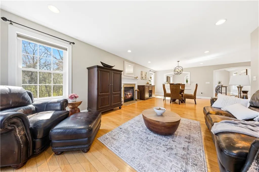 206 Burnside Avenue Seekonk MA 02771