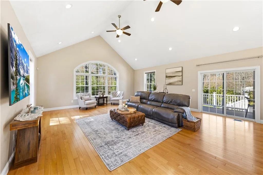 206 Burnside Avenue Seekonk MA 02771