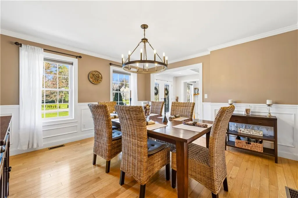 206 Burnside Avenue Seekonk MA 02771