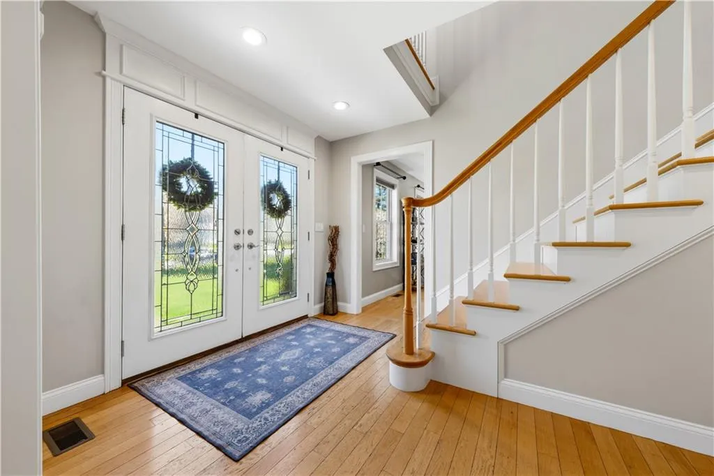 206 Burnside Avenue Seekonk MA 02771