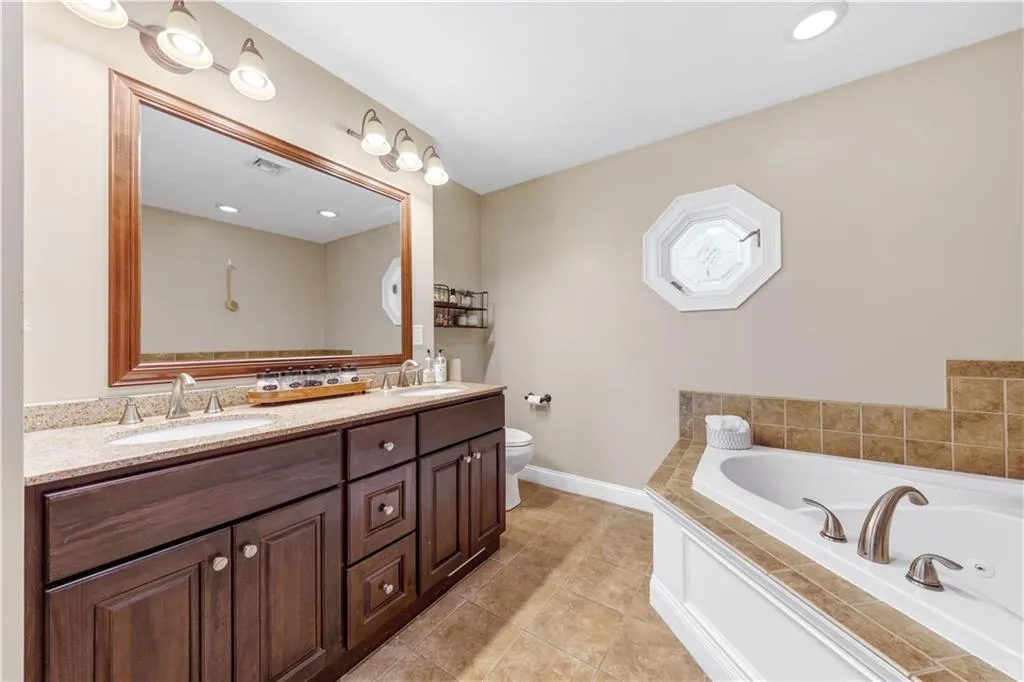 206 Burnside Avenue Seekonk MA 02771