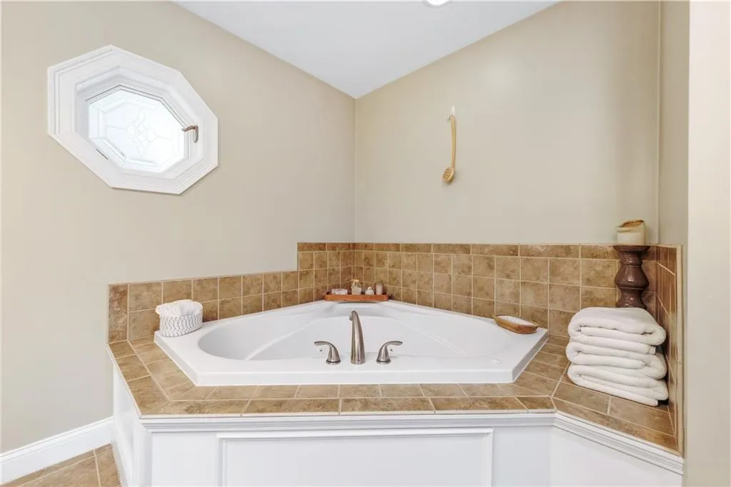 206 Burnside Avenue Seekonk MA 02771