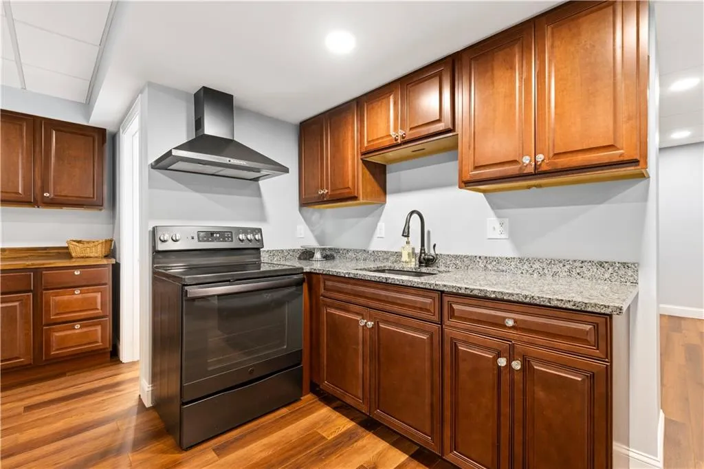 206 Burnside Avenue Seekonk MA 02771