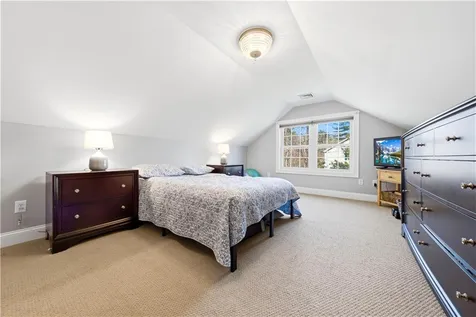 206 Burnside Avenue Seekonk MA 02771