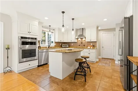 206 Burnside Avenue Seekonk MA 02771