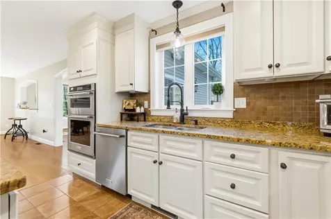 206 Burnside Avenue Seekonk MA 02771