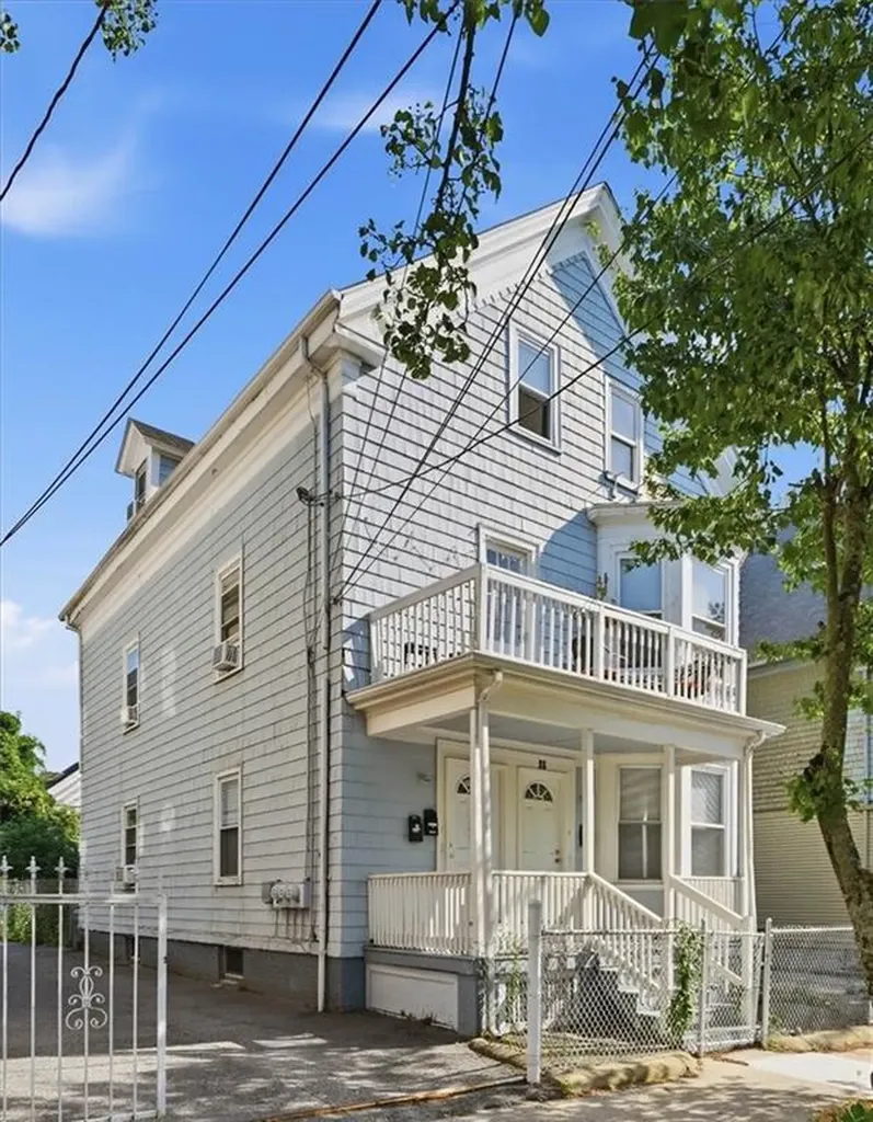 94 Lexington Avenue Providence RI 02907