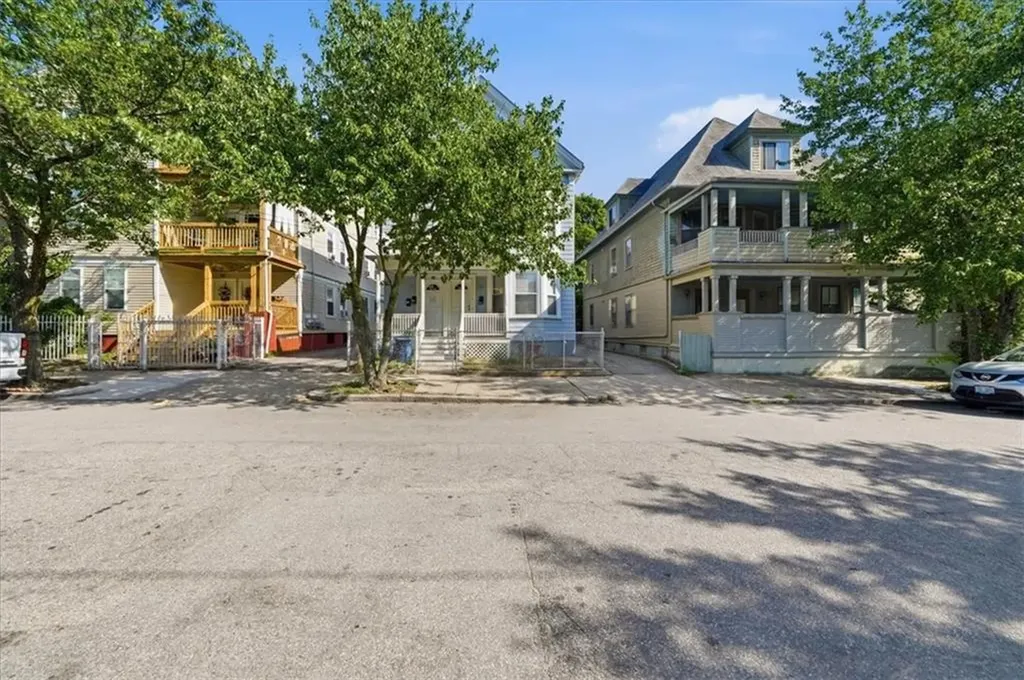 94 Lexington Avenue Providence RI 02907