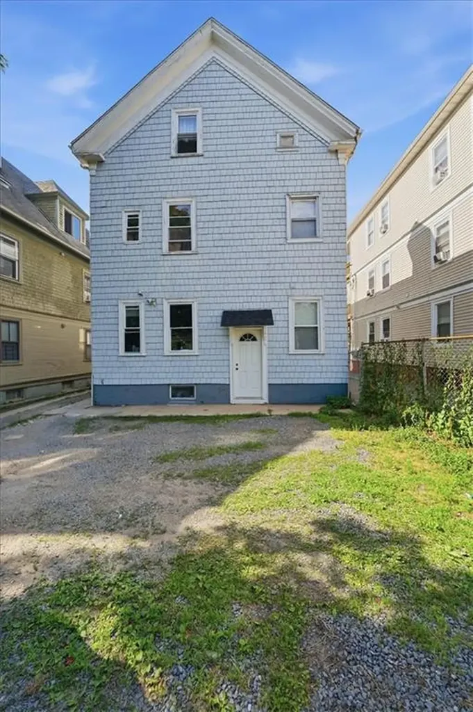 94 Lexington Avenue Providence RI 02907