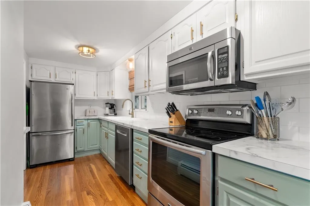 197 Wilson Avenue East Providence RI 02916