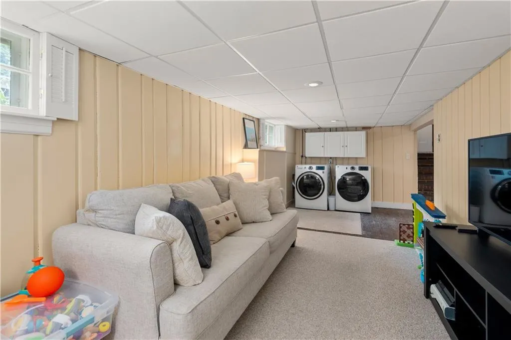 197 Wilson Avenue East Providence RI 02916