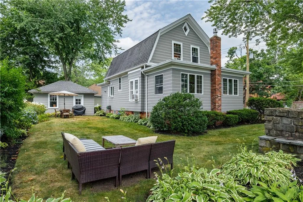 197 Wilson Avenue East Providence RI 02916