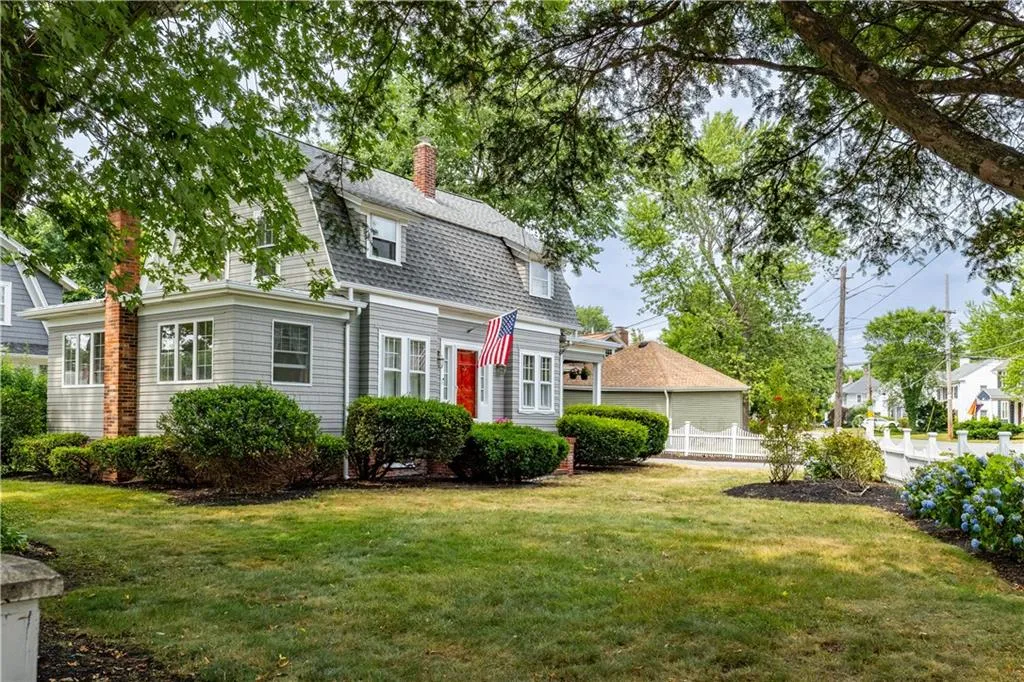 197 Wilson Avenue East Providence RI 02916