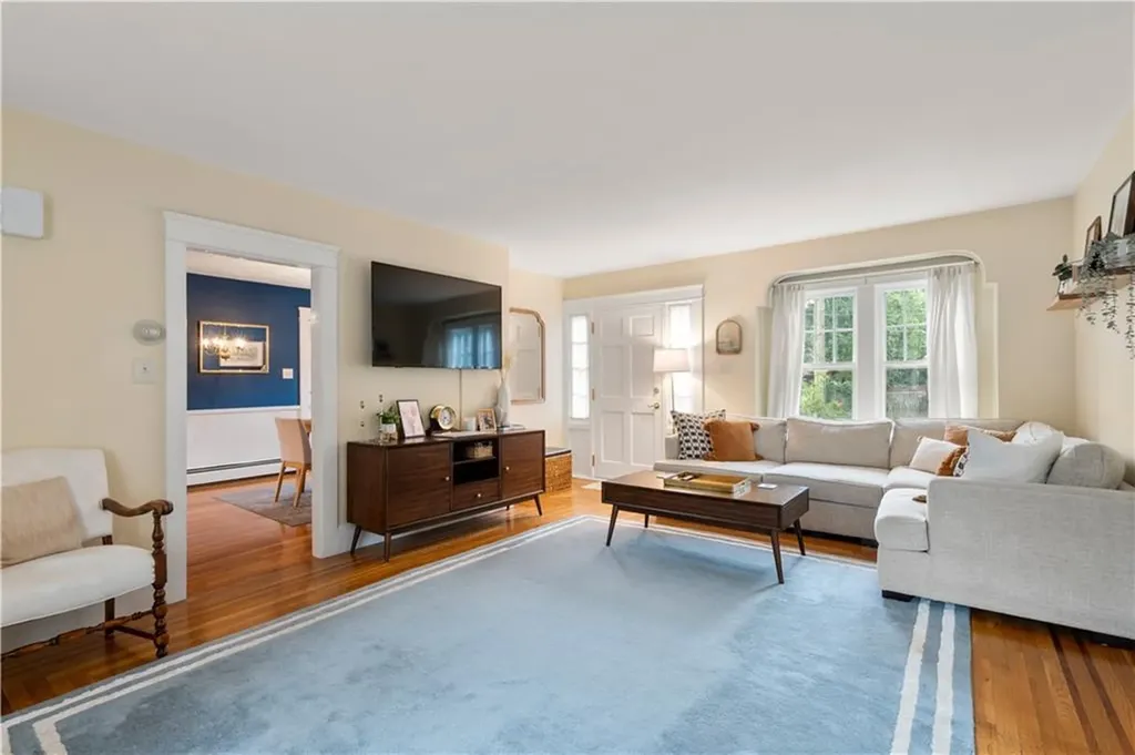 197 Wilson Avenue East Providence RI 02916