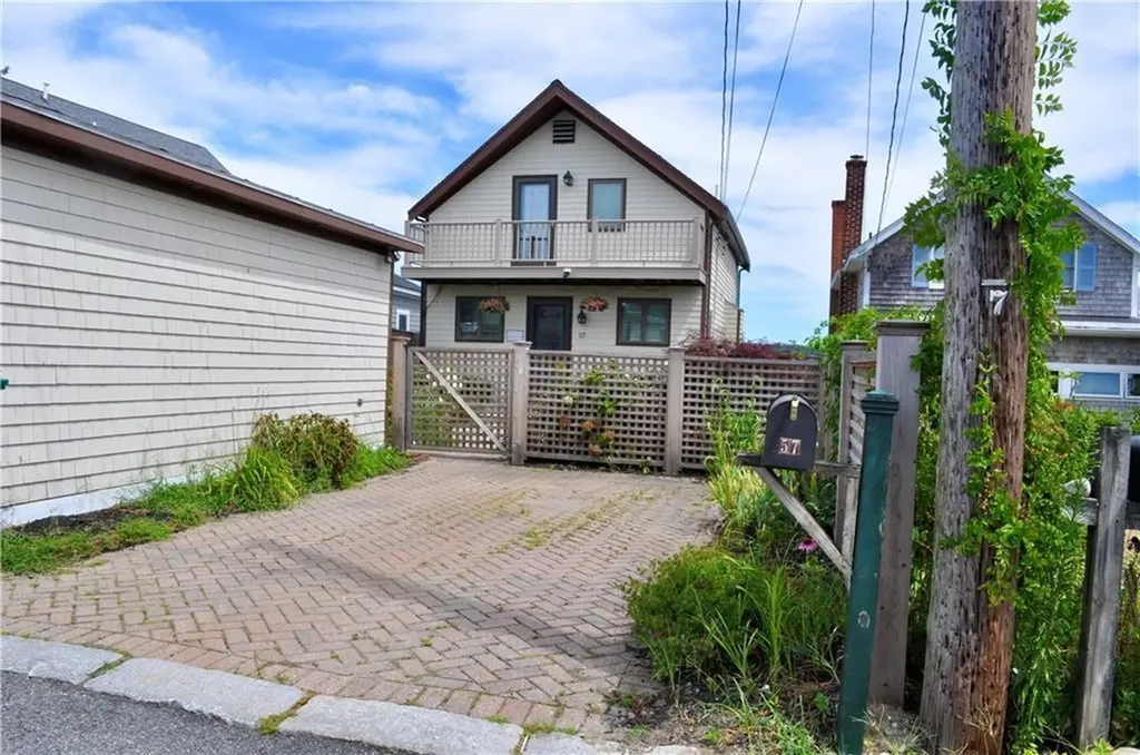 57 Green Street Portsmouth RI 02871