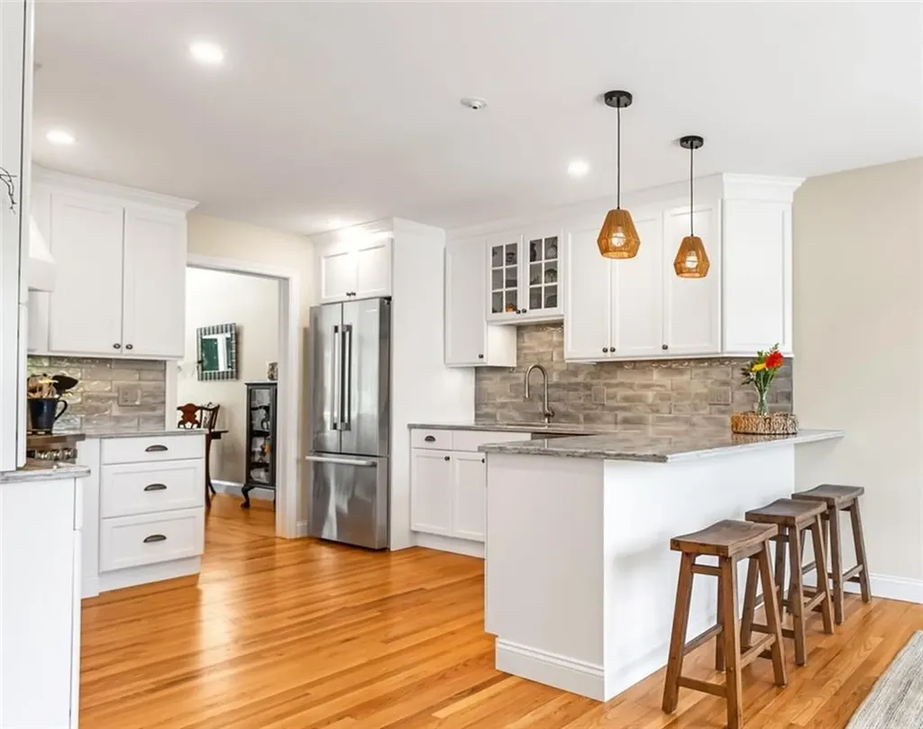 454 Paddock Lane Bristol RI 02809
