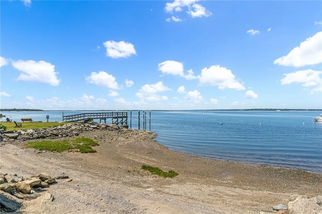 454 Paddock Lane Bristol RI 02809