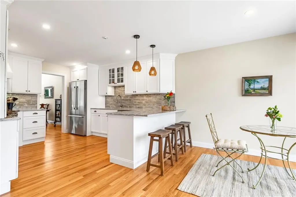 454 Paddock Lane Bristol RI 02809