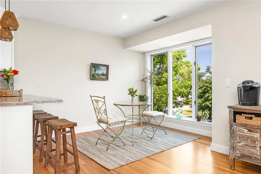 454 Paddock Lane Bristol RI 02809