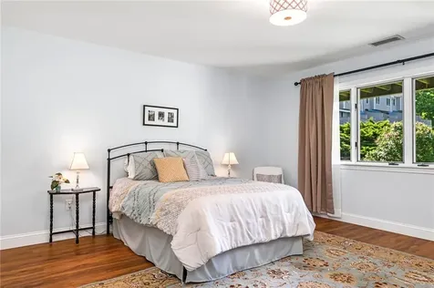 454 Paddock Lane Bristol RI 02809