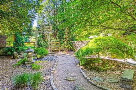 454 Paddock Lane Bristol RI 02809
