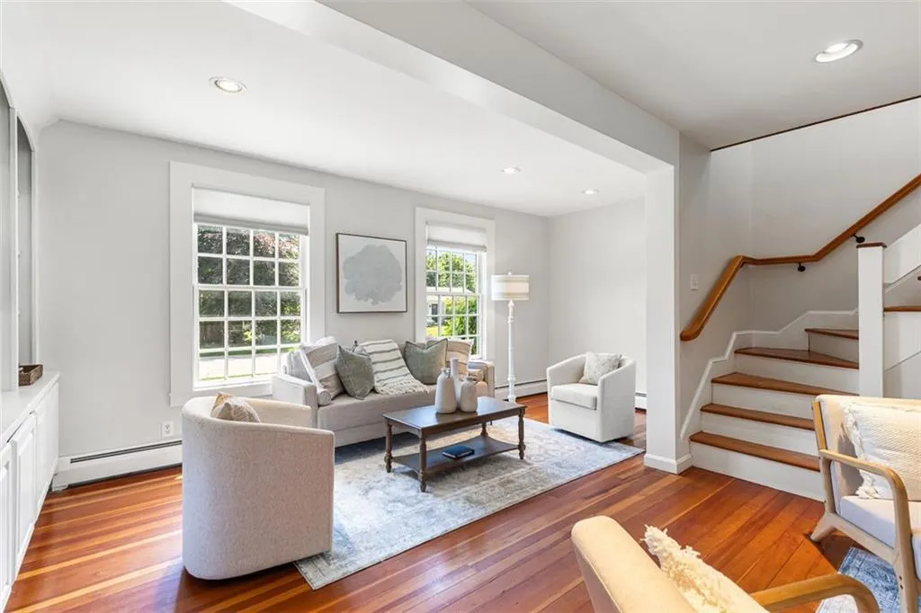 85 Highland Avenue Barrington RI 02806
