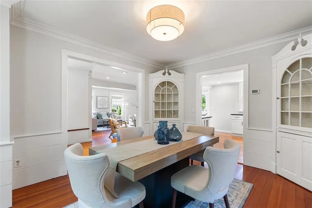 85 Highland Avenue Barrington RI 02806