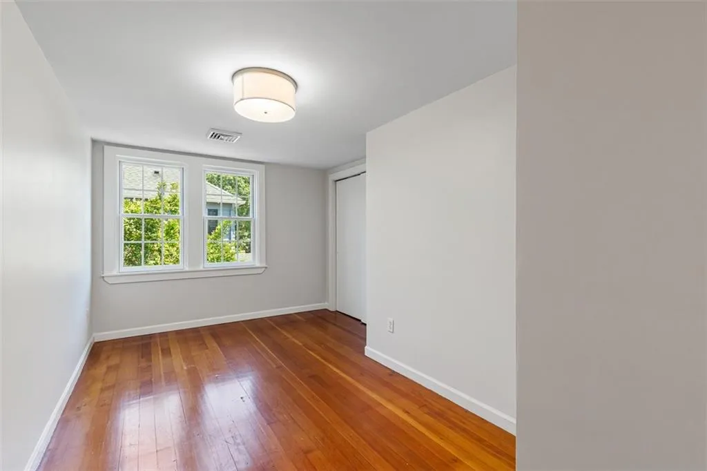 85 Highland Avenue Barrington RI 02806