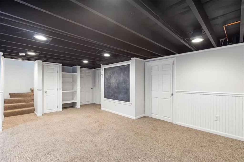 85 Highland Avenue Barrington RI 02806