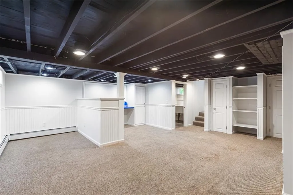 85 Highland Avenue Barrington RI 02806
