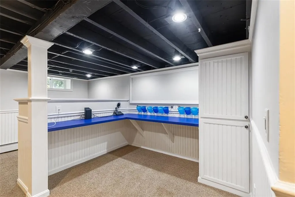 85 Highland Avenue Barrington RI 02806