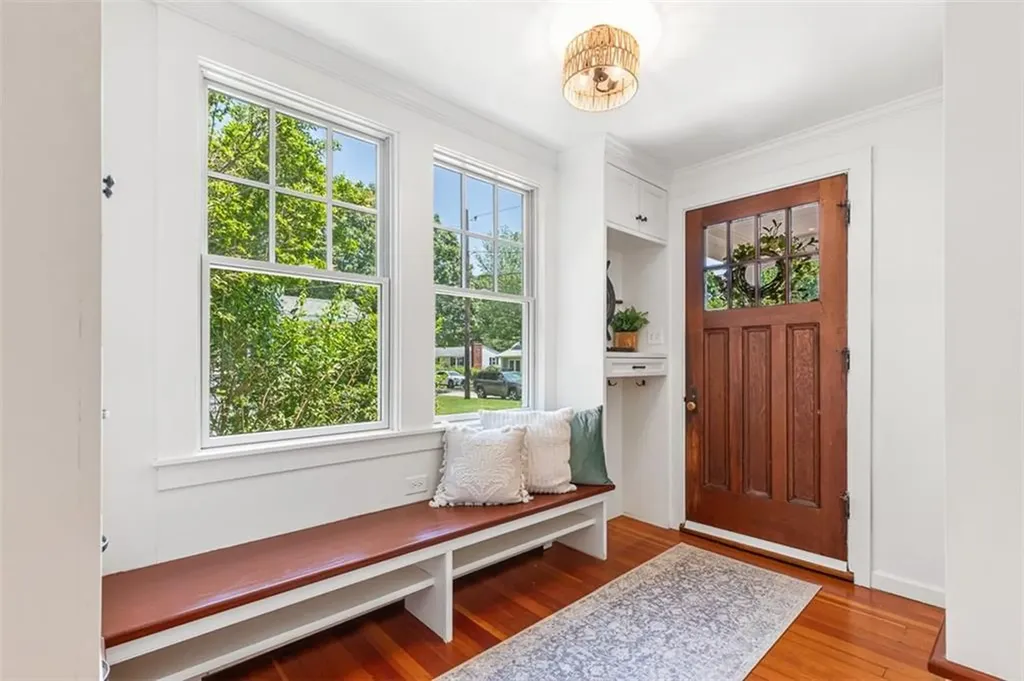 85 Highland Avenue Barrington RI 02806