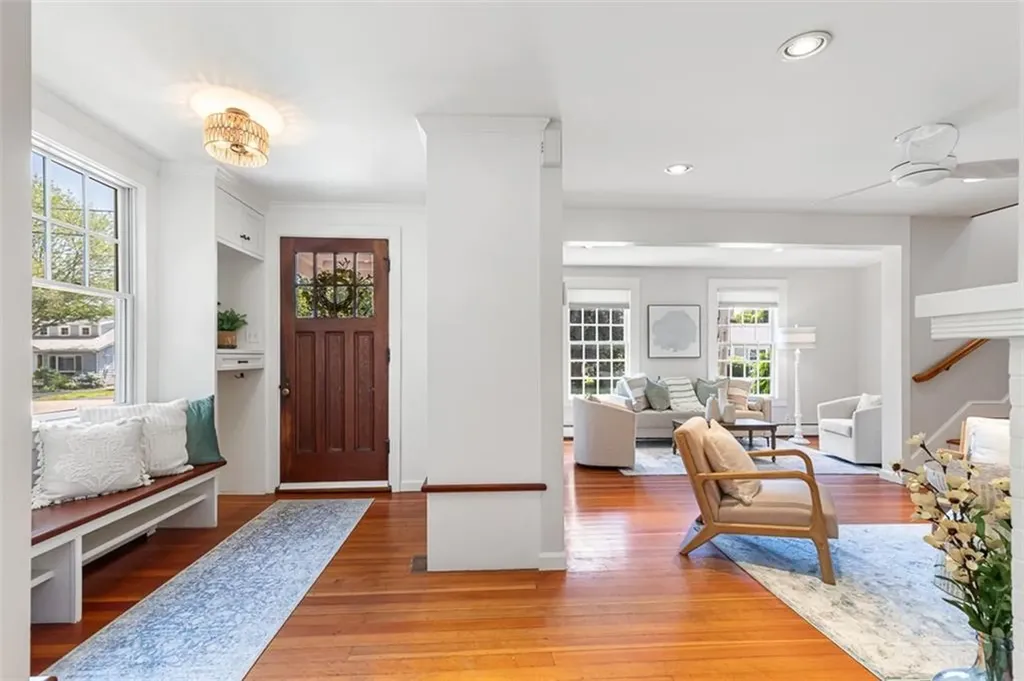 85 Highland Avenue Barrington RI 02806
