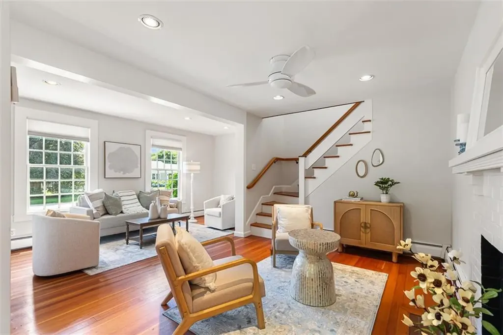 85 Highland Avenue Barrington RI 02806