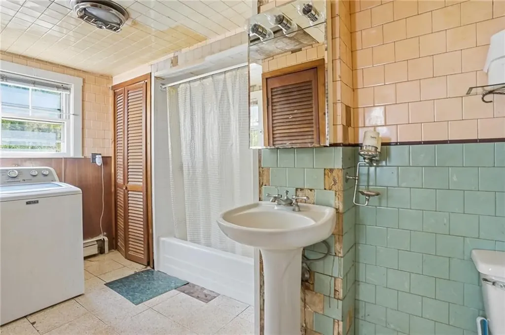 1162 Douglas Pike Smithfield RI 02917