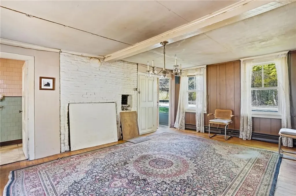 1162 Douglas Pike Smithfield RI 02917