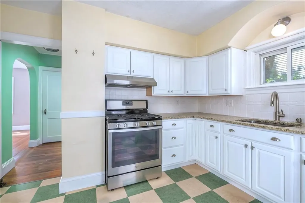 31 Errol Street Warwick RI 02888