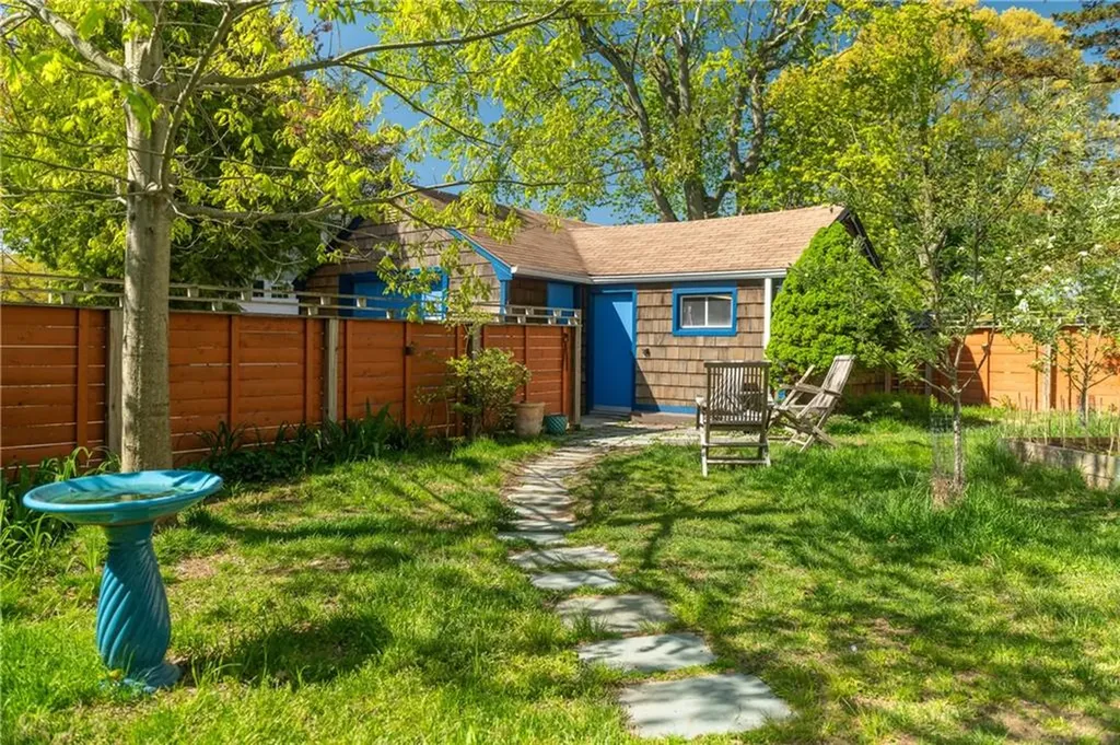 31 Errol Street Warwick RI 02888