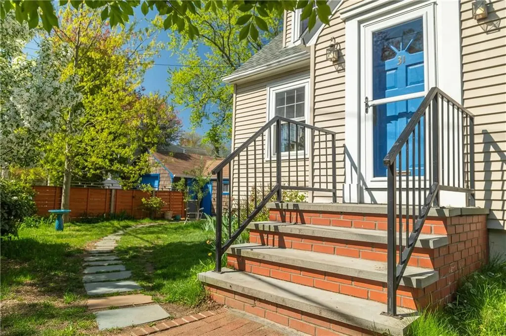 31 Errol Street Warwick RI 02888