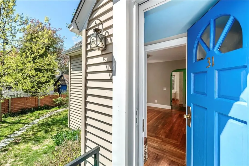31 Errol Street Warwick RI 02888