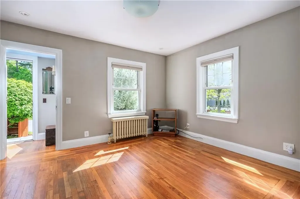 31 Errol Street Warwick RI 02888