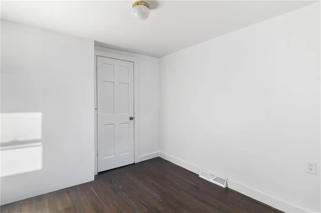 1609 West Main Road Middletown RI 02842