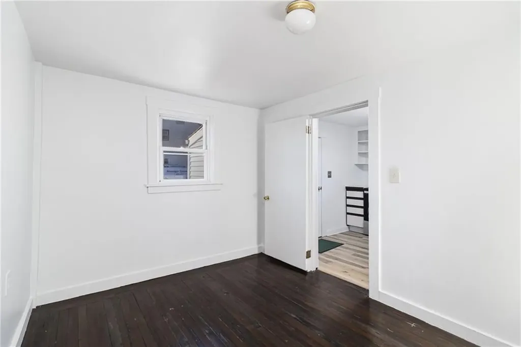 1609 West Main Road Middletown RI 02842