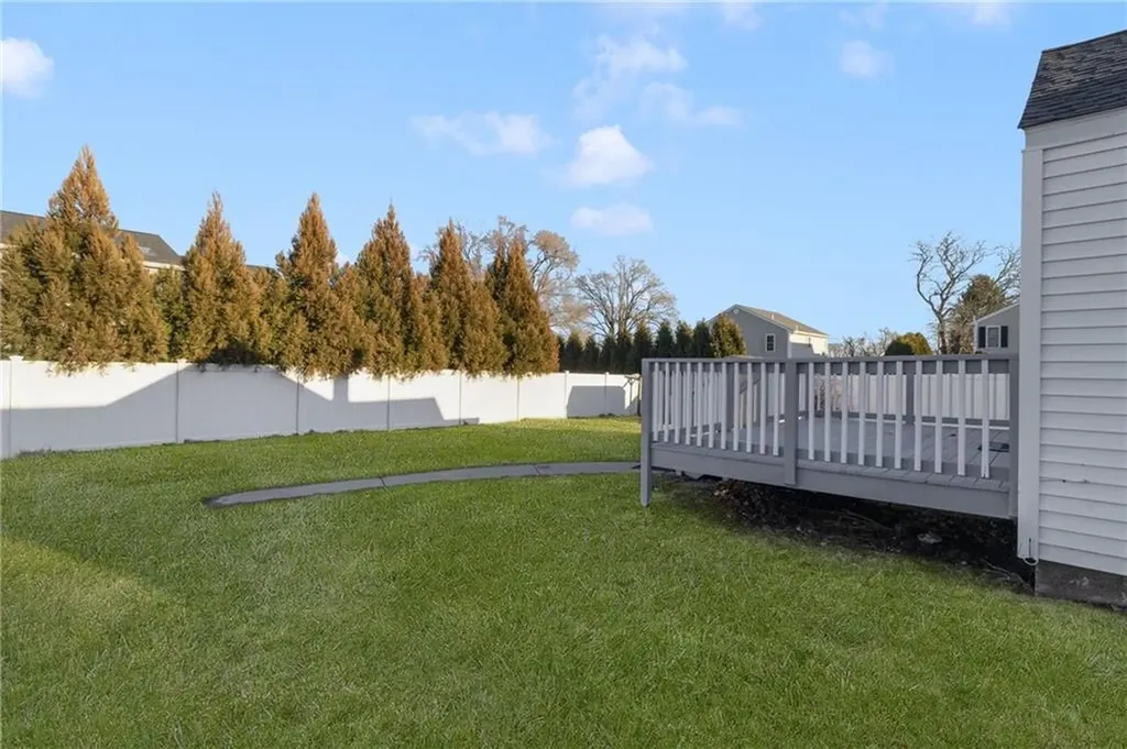 1609 West Main Road Middletown RI 02842