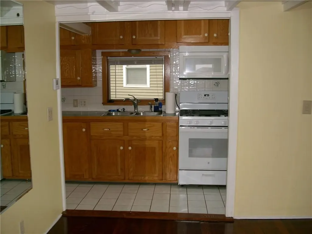 600 C5 Cole Farm Road Warwick RI 02889
