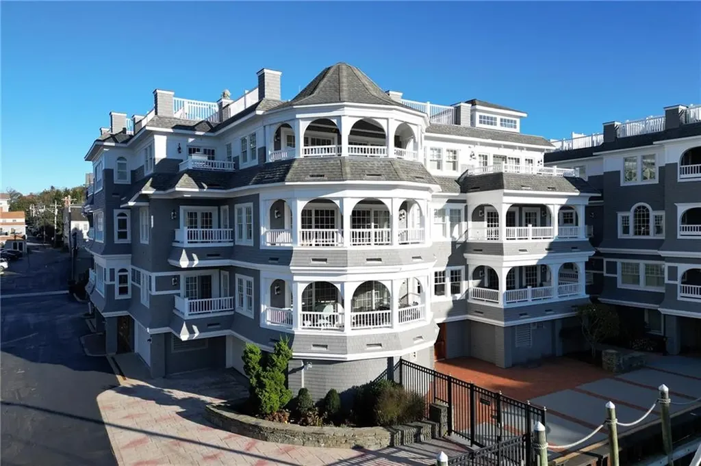 24 Brown And Howard Wharf Newport RI 02840