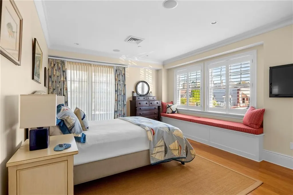 24 Brown And Howard Wharf Newport RI 02840