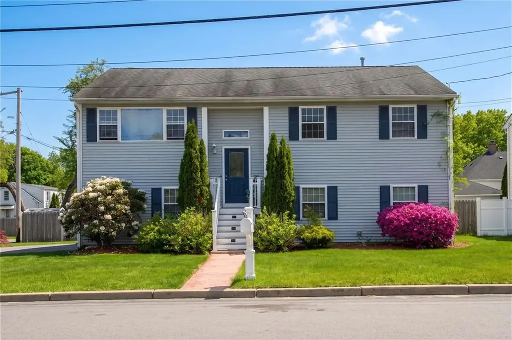 234 3rd Avenue Cranston RI 02910